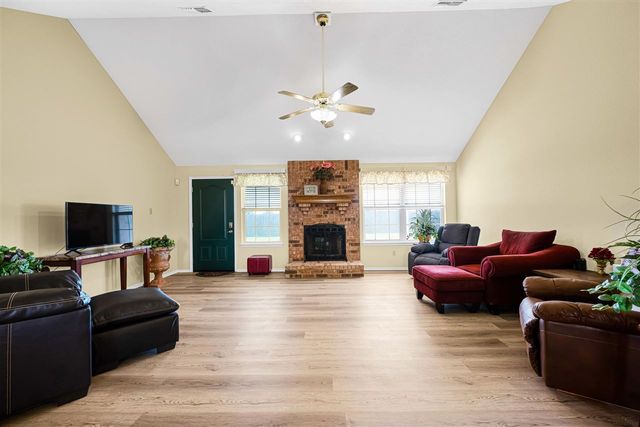 6806 SW Drakestone, Lawton, OK 73502