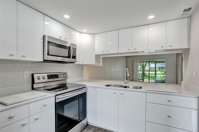 1108 Bahama Bnd B1, Coconut Creek, FL 33066
