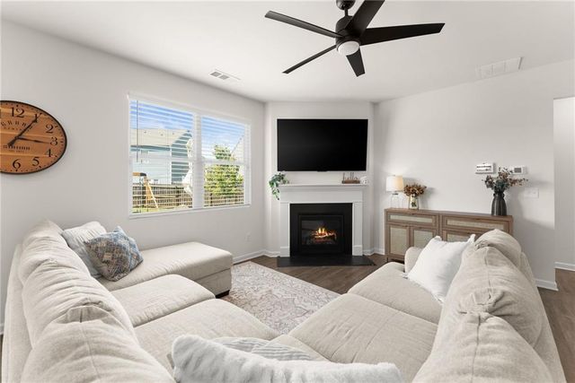 5549 Barberry Avenue, Oakwood, GA 30566