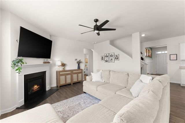 5549 Barberry Avenue, Oakwood, GA 30566