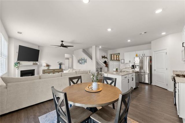 5549 Barberry Avenue, Oakwood, GA 30566