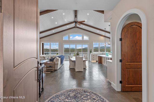 8491 N McKinley LN, Hayden Lake, ID 83835