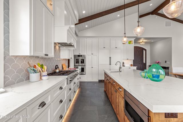 8491 N McKinley LN, Hayden Lake, ID 83835