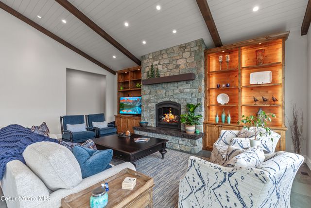 8491 N McKinley LN, Hayden Lake, ID 83835