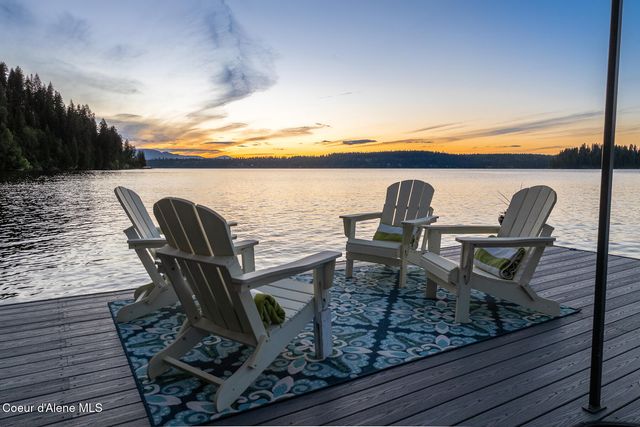 8491 N McKinley LN, Hayden Lake, ID 83835