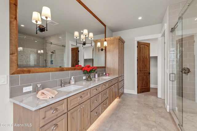 8491 N McKinley LN, Hayden Lake, ID 83835