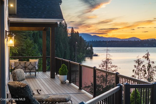 8491 N McKinley LN, Hayden Lake, ID 83835