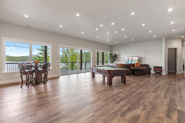 8491 N McKinley LN, Hayden Lake, ID 83835