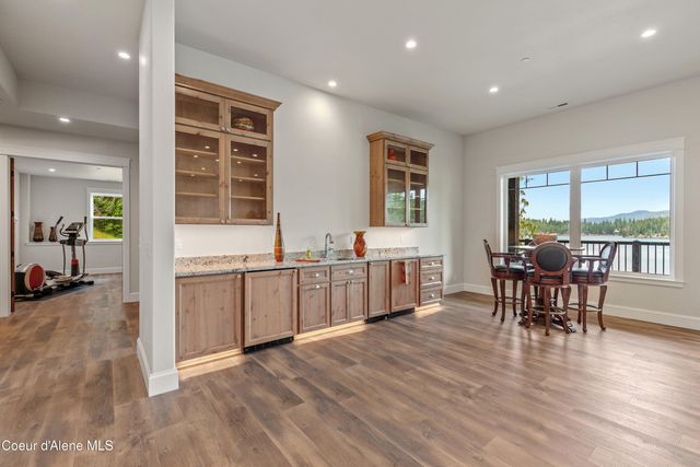 8491 N McKinley LN, Hayden Lake, ID 83835