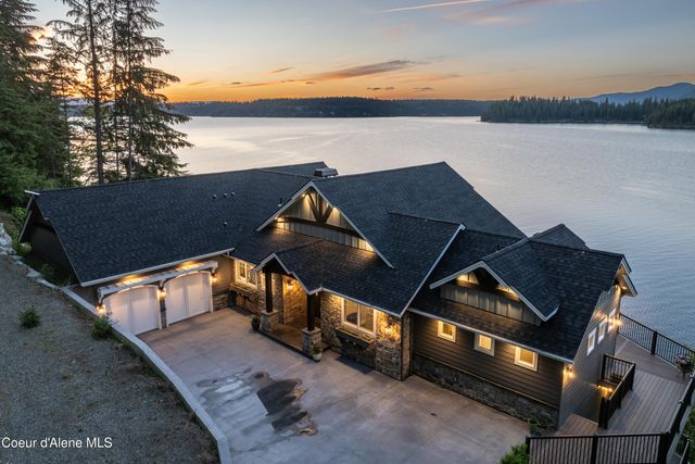 8491 N McKinley LN, Hayden Lake, ID 83835