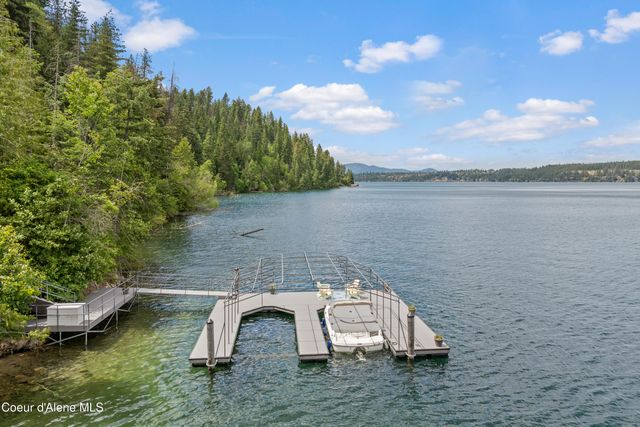 8491 N McKinley LN, Hayden Lake, ID 83835