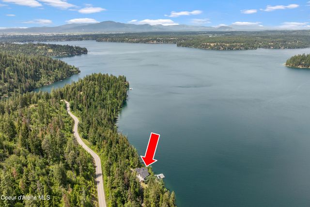 8491 N McKinley LN, Hayden Lake, ID 83835