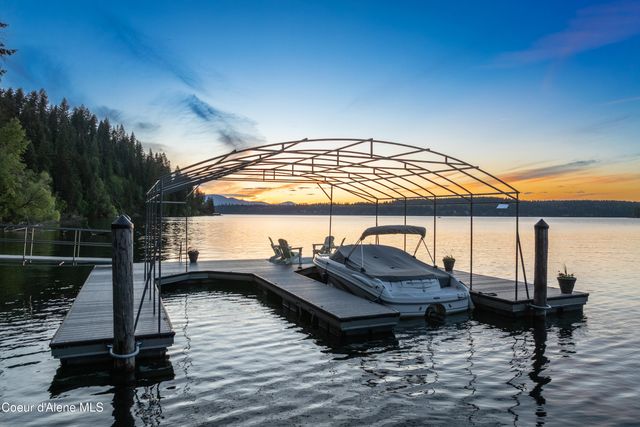 8491 N McKinley LN, Hayden Lake, ID 83835