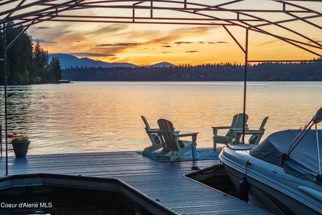 8491 N McKinley LN, Hayden Lake, ID 83835