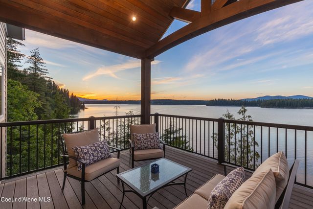8491 N McKinley LN, Hayden Lake, ID 83835