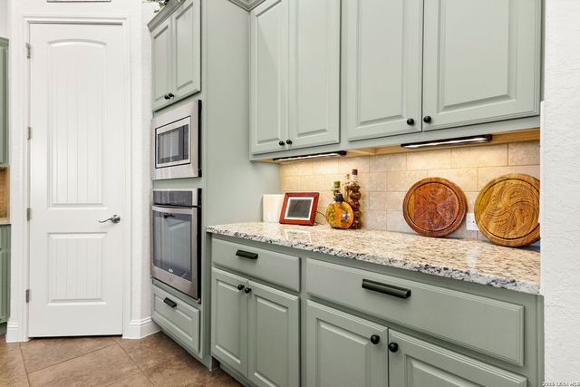 880 Haven Point, New Braunfels, TX 78132