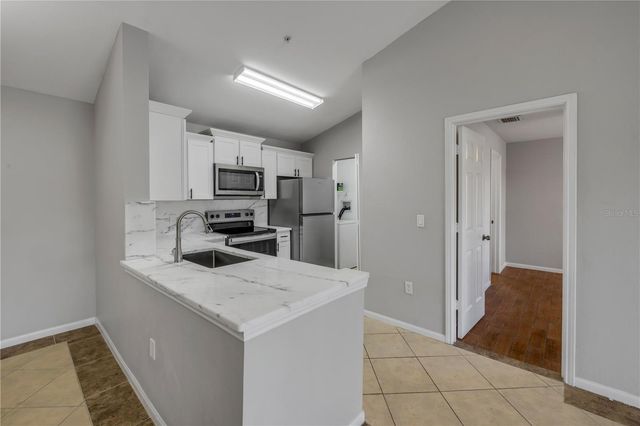 940 VILLAGE TRAIL 4-306, Port Orange, FL 32127