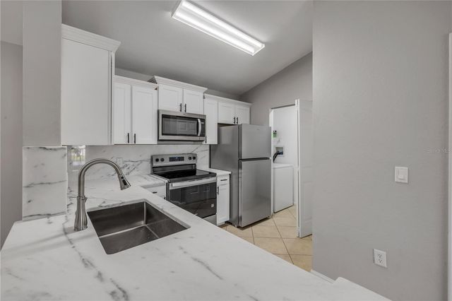 940 VILLAGE TRAIL 4-306, Port Orange, FL 32127