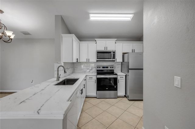 940 VILLAGE TRAIL 4-306, Port Orange, FL 32127