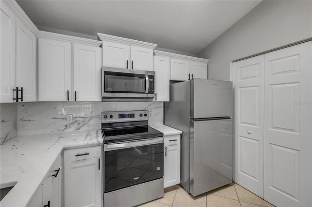 940 VILLAGE TRAIL 4-306, Port Orange, FL 32127