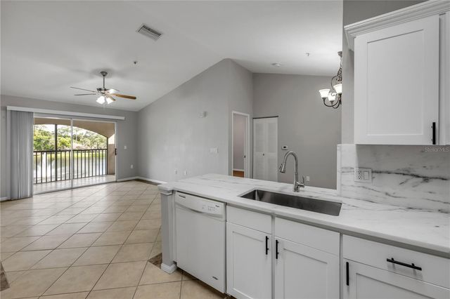 940 VILLAGE TRAIL 4-306, Port Orange, FL 32127