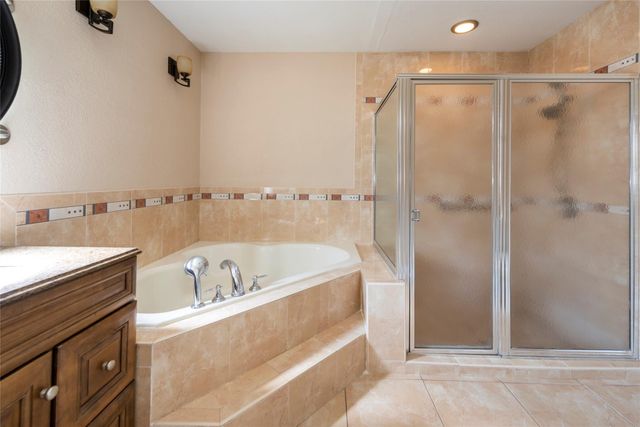 2101 NW 101st Terrace, Pembroke Pines, FL 33026