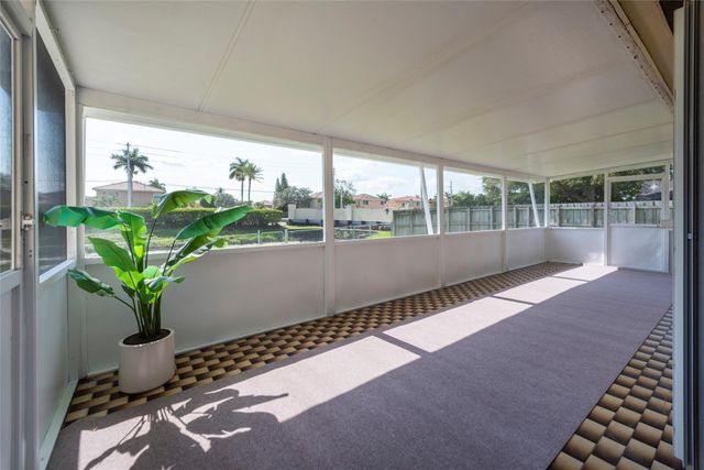 2101 NW 101st Terrace, Pembroke Pines, FL 33026