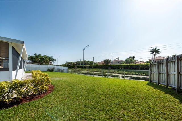 2101 NW 101st Terrace, Pembroke Pines, FL 33026