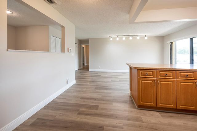 2101 NW 101st Terrace, Pembroke Pines, FL 33026