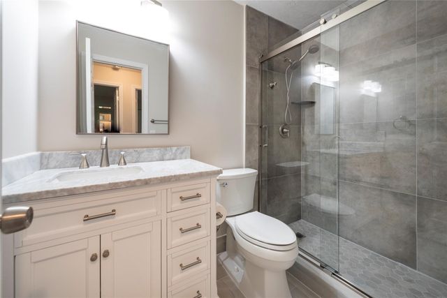 2101 NW 101st Terrace, Pembroke Pines, FL 33026