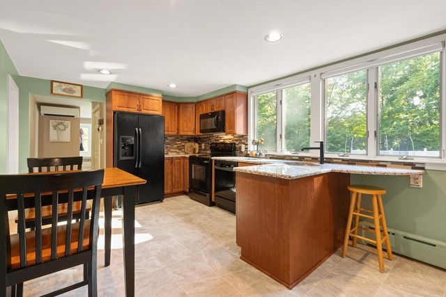 10 Hornbeam Hill Rd, Chelmsford, MA 01824