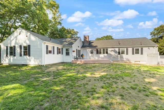 10 Hornbeam Hill Rd, Chelmsford, MA 01824