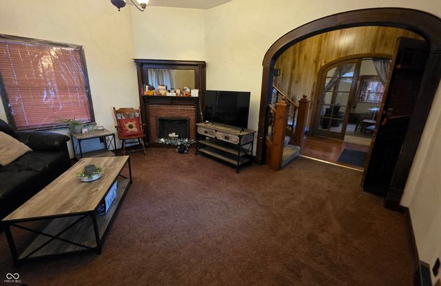 306 E Monroe Street, Alexandria, IN 46001