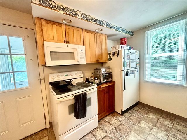 21 West Elizabeth Street, Skaneateles, NY 13152