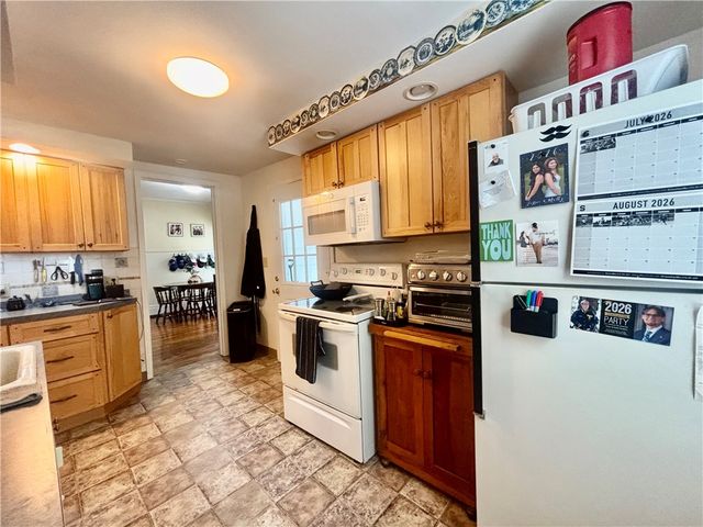 21 West Elizabeth Street, Skaneateles, NY 13152