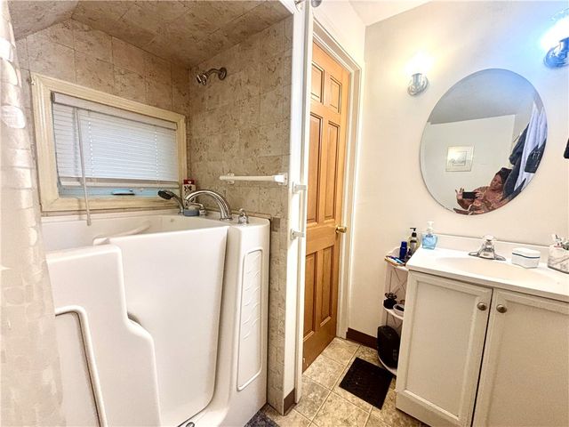 21 West Elizabeth Street, Skaneateles, NY 13152