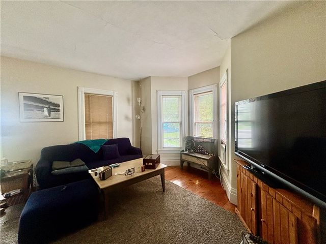 21 West Elizabeth Street, Skaneateles, NY 13152