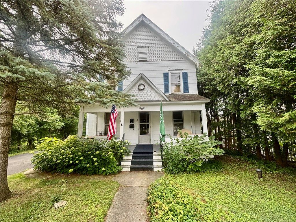21 West Elizabeth Street, Skaneateles, NY 13152