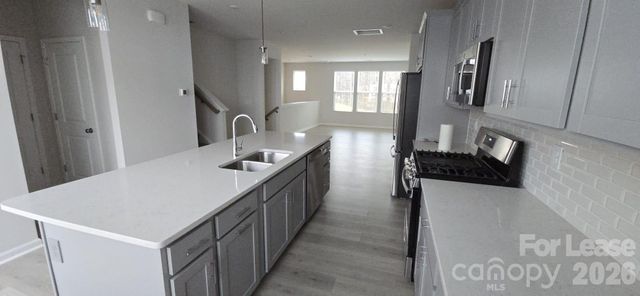 2324 Donnelly Hills Lane, Charlotte, NC 28262