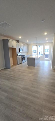 2324 Donnelly Hills Lane, Charlotte, NC 28262