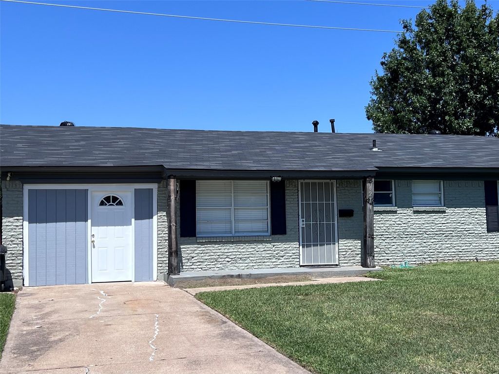 421 W Grubb Drive, Mesquite, TX 75149