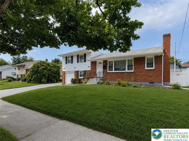 1972 Collingswood Drive, Bethlehem City, PA 18018