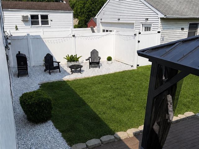 1972 Collingswood Drive, Bethlehem City, PA 18018