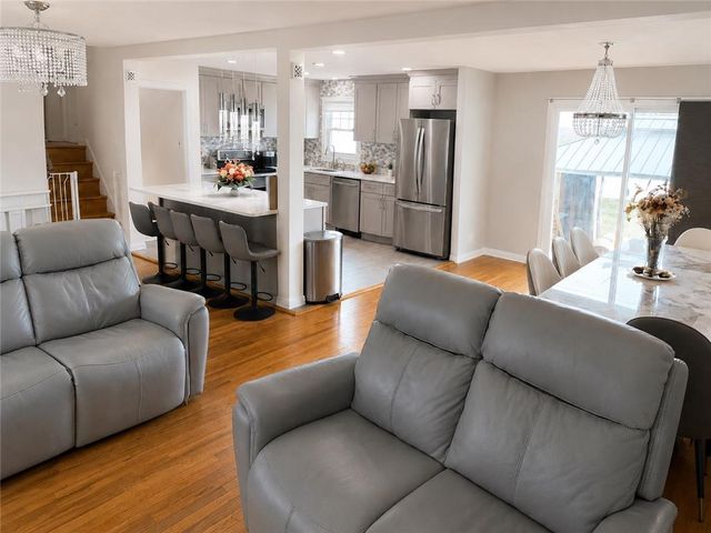 1972 Collingswood Drive, Bethlehem City, PA 18018