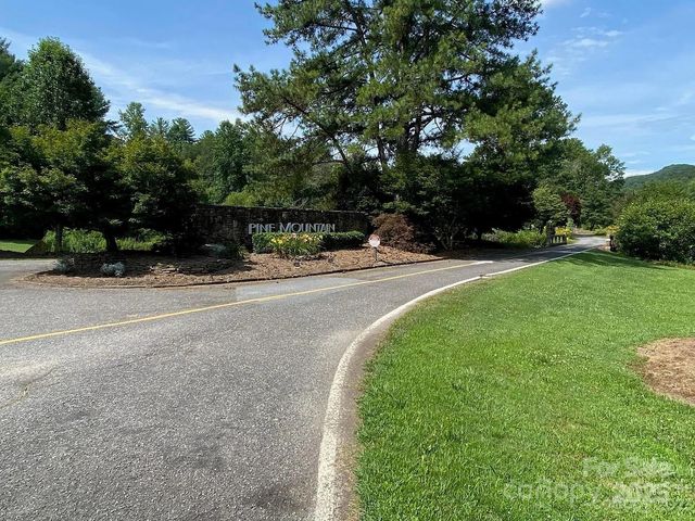 8752 Kittinger Drive, Connelly Springs, NC 28612