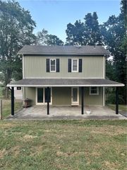 611 Mercer Rd, North Sewickley Twp, PA 15010