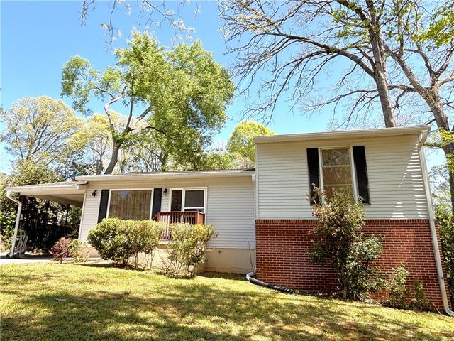 5009 Crowe Drive SE, Smyrna, GA 30082