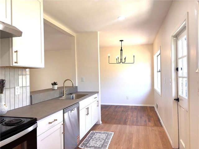 5009 Crowe Drive SE, Smyrna, GA 30082