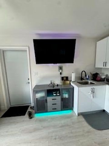 2161 NW 89th Terrace B, Pembroke Pines, FL 33024