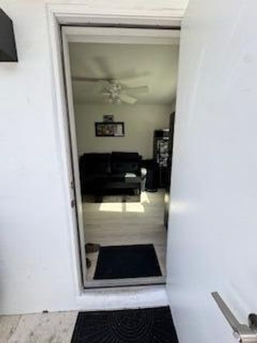 2161 NW 89th Terrace B, Pembroke Pines, FL 33024